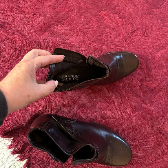 Franco Sarto Short zippered heeled-boots, Brown, size 9M - Picture 2 of 3